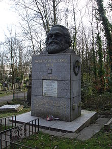 220px-KarlMarx_Tomb